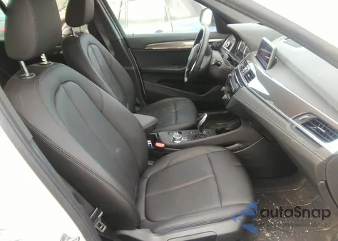 2021 BMW X1 xDrive28I из США, поврежденный, VIN WBXJG9C03M5S61442